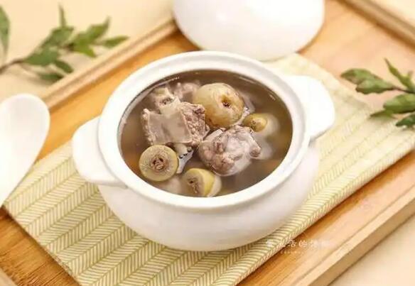 哺乳期枇杷可以吃吗-哺乳期能吃枇杷叶吗网 :分享哺乳期能吃枇杷叶吗会胀气吗-哺乳期能吃的食物清单知识